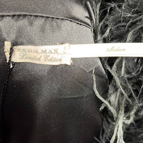 MAX STUDIO - LEON MAX Real Feather Wrap - NWT! - Picture 7 of 7
